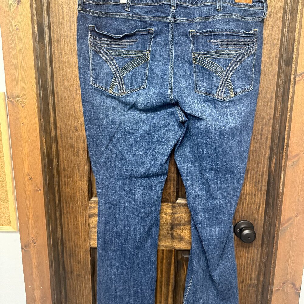 SEVEN7 JEANS SIZE 26 BLUE